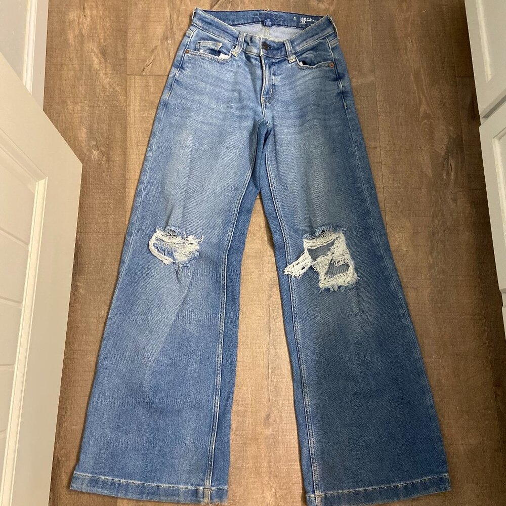Women's Arizona Low-Rise Extreme Wide Leg Jeans Size 1